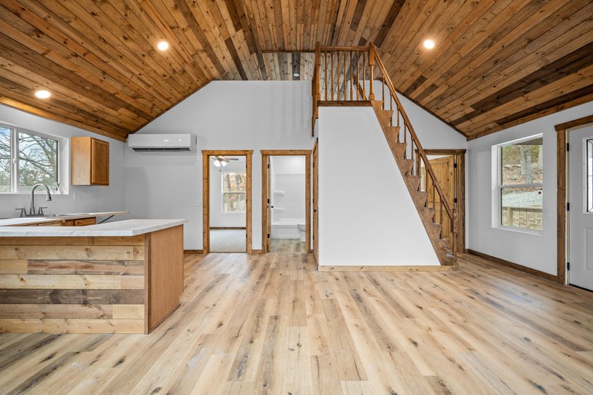 MOTIVATED SELLERS! Beautiful NEW CONSTRUCTION retreat on The - photo 8
