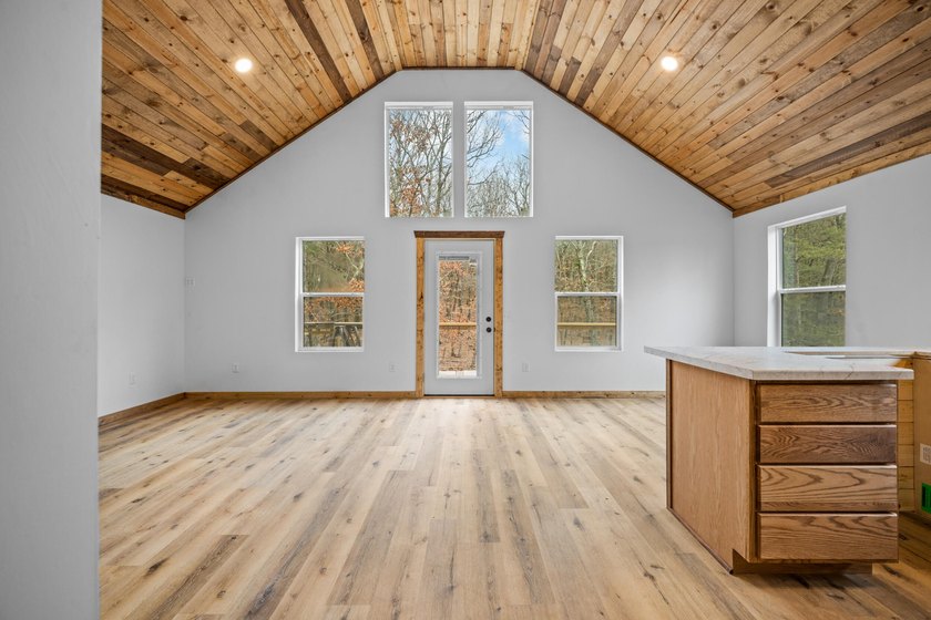 MOTIVATED SELLERS! Beautiful NEW CONSTRUCTION retreat on The - photo 10