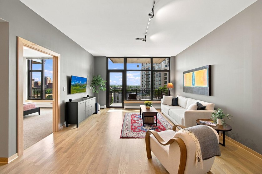 Wake up to one of the most iconic views in Minneapolis - photo 3