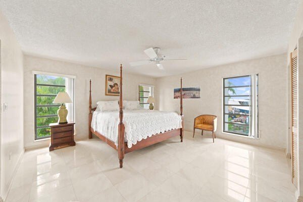 Experience the ultimate Florida Keys waterfront lifestyle in - photo 14