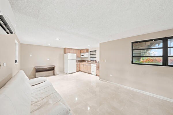 Experience the ultimate Florida Keys waterfront lifestyle in - photo 24