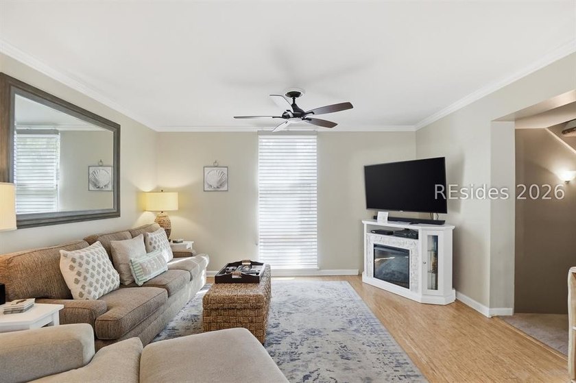 Terrific 2 bedroom/2 bath villa just steps from the beach! This - photo 4