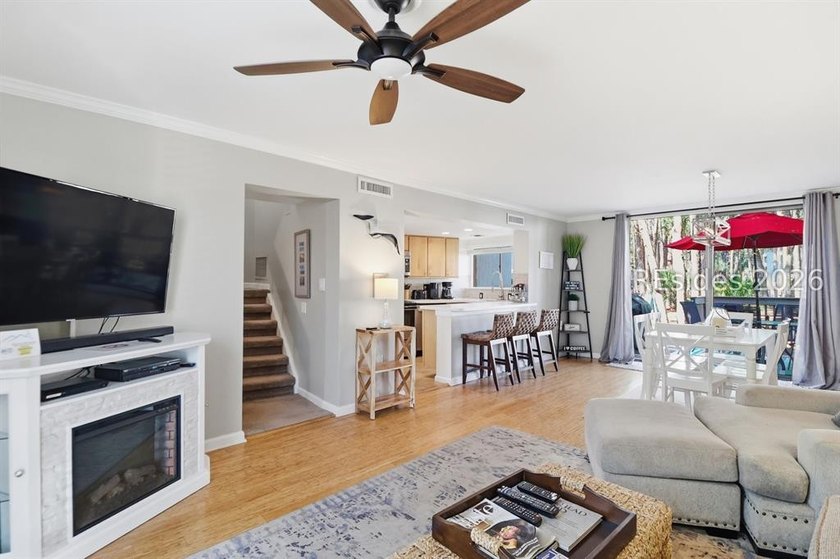 Terrific 2 bedroom/2 bath villa just steps from the beach! This - photo 5