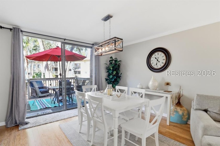 Terrific 2 bedroom/2 bath villa just steps from the beach! This - photo 9