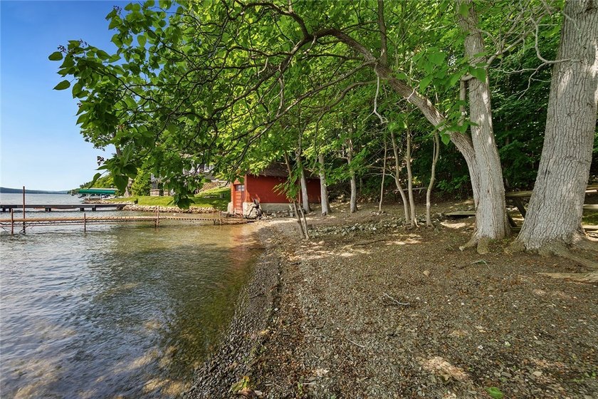 Quintessential West Bluff Drive on Keuka Lake. Nestled among the - photo 33