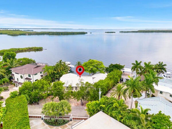 Experience the ultimate Florida Keys waterfront lifestyle in - photo 43