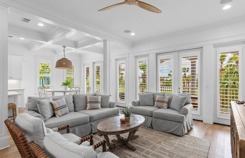 Discover unmatched luxury in this stunning three story retreat - photo 4