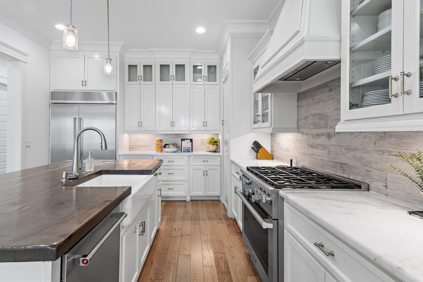 Discover unmatched luxury in this stunning three story retreat - photo 10