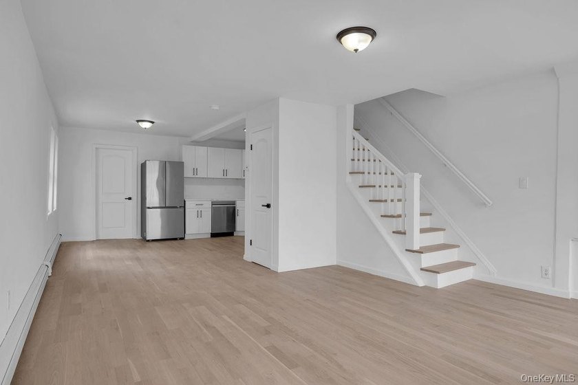 Charming Starter Home - Fully Renovated &amp; Move-In Ready This - photo 3