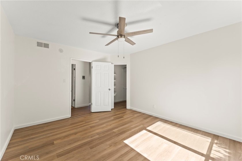 Beautiful Turn Key Corner Townhome in centrally located San - photo 24