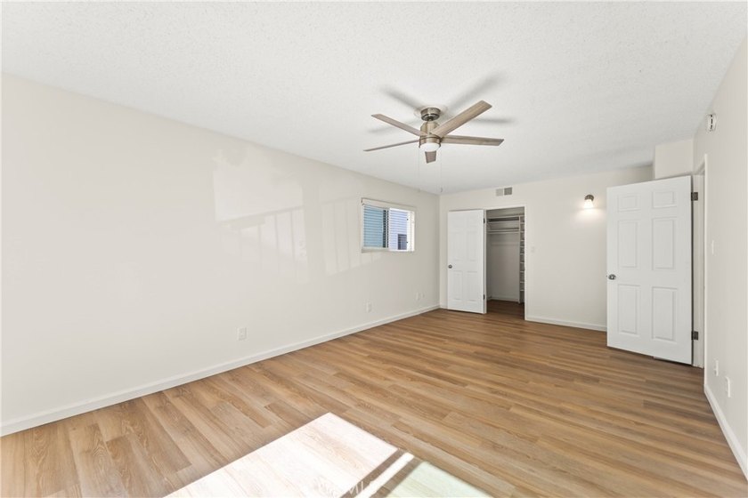 Beautiful Turn Key Corner Townhome in centrally located San - photo 27