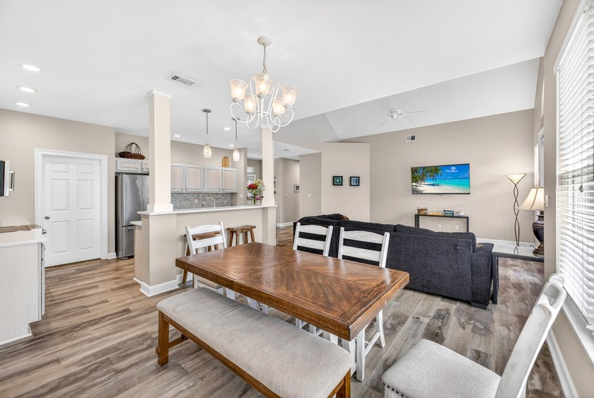 Immaculate and beautifully maintained, this fully furnished - photo 8