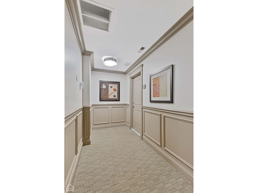 Fluid Integration of a Curated Gallery with Cohesive Design - photo 6