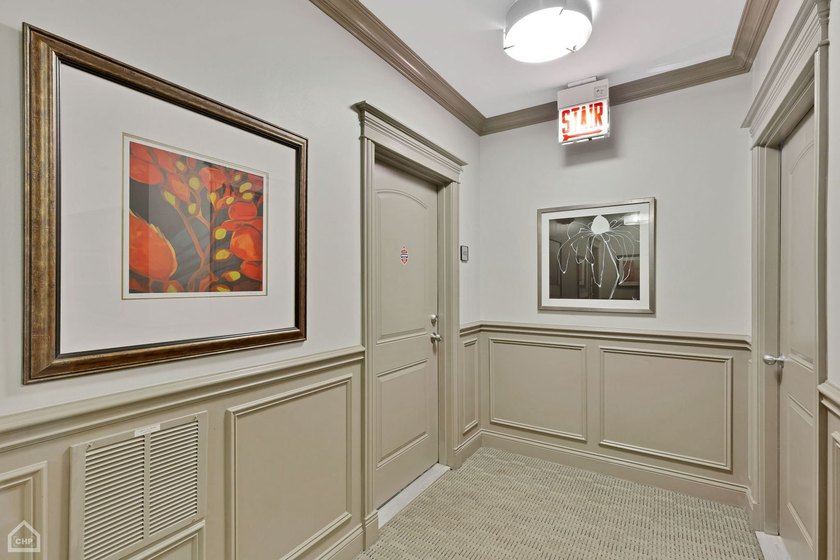 Fluid Integration of a Curated Gallery with Cohesive Design - photo 8
