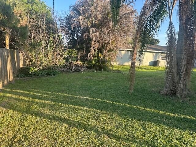 Cute cozy home in the heart of Indian River Estates! NO HOA - photo 11