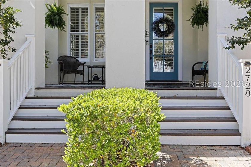 Welcome to this beautifully custom-built home located in The - photo 4