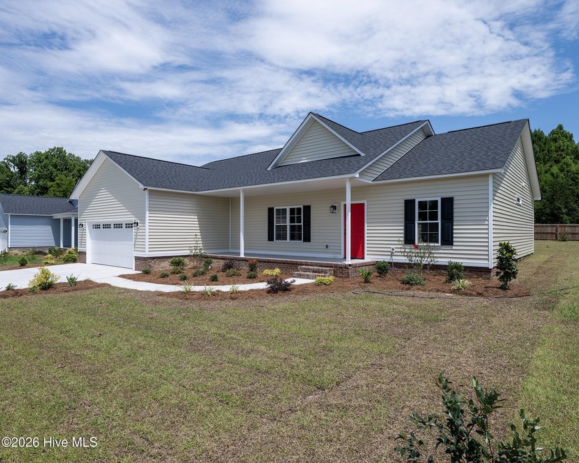 Move-in ready and waiting for its very first owners, this - photo 38