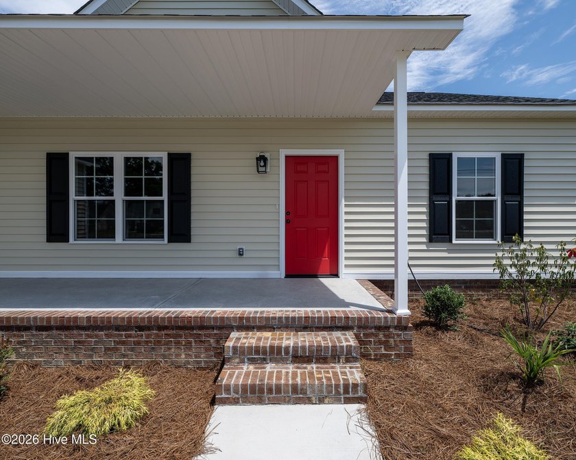 Move-in ready and waiting for its very first owners, this - photo 39