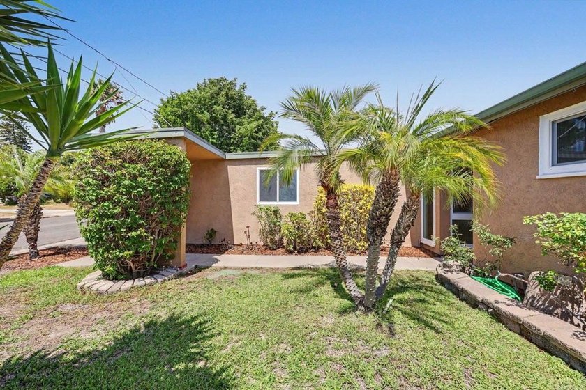 Welcome to this Charming and well maintained home situated on a - photo 7