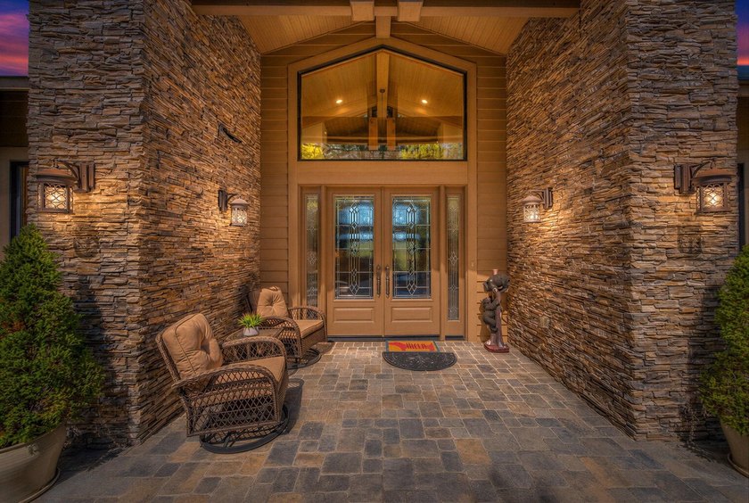 TIMELESS.... ELEGANCE...Meets Mountain Majesty in this Stunning - photo 11