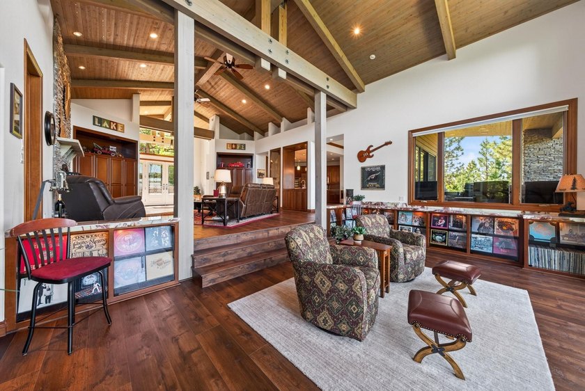 TIMELESS.... ELEGANCE...Meets Mountain Majesty in this Stunning - photo 17
