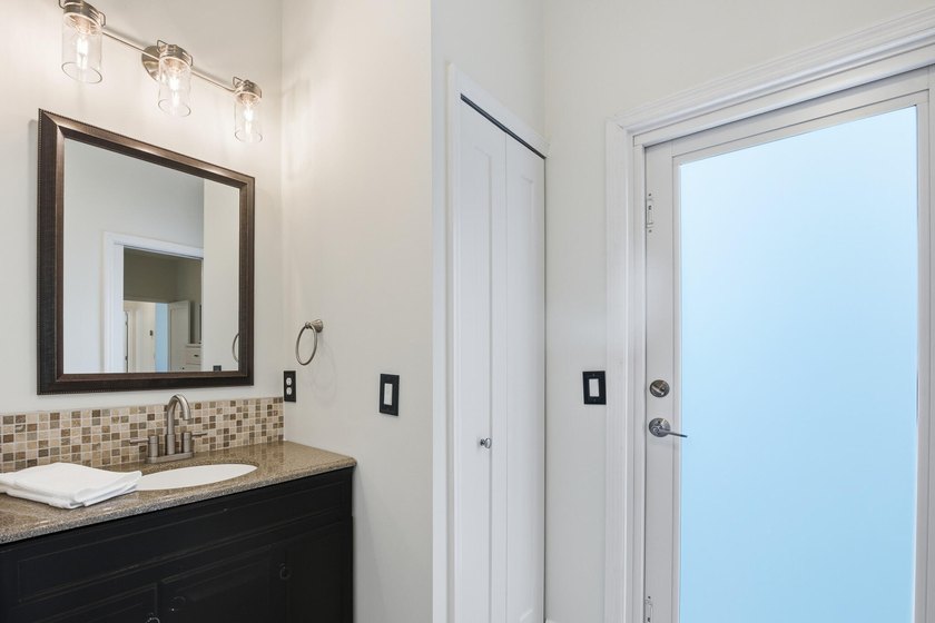 100% Move-In Ready! Beautifully updated and bright Monarch - photo 27
