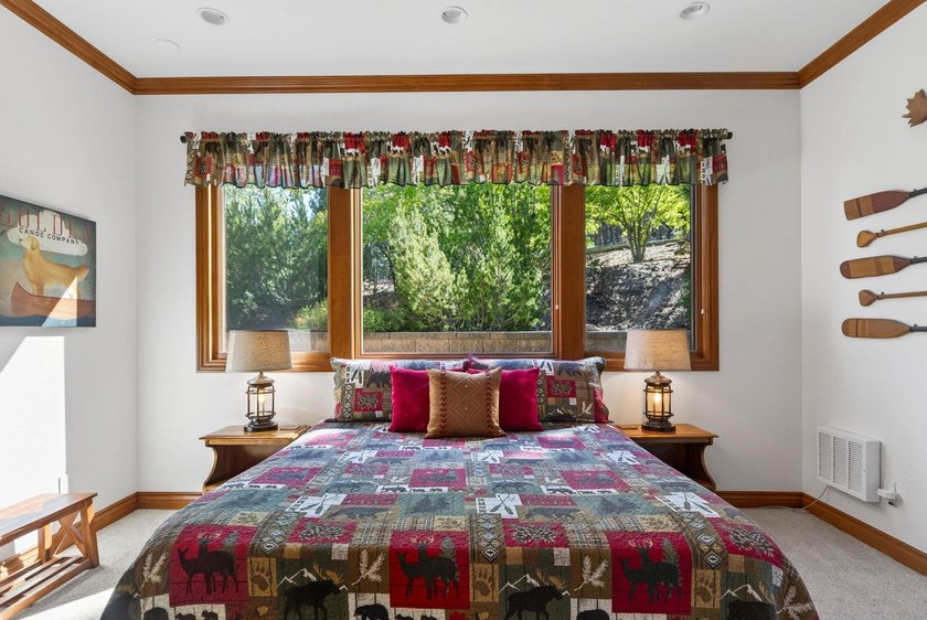 TIMELESS.... ELEGANCE...Meets Mountain Majesty in this Stunning - photo 33