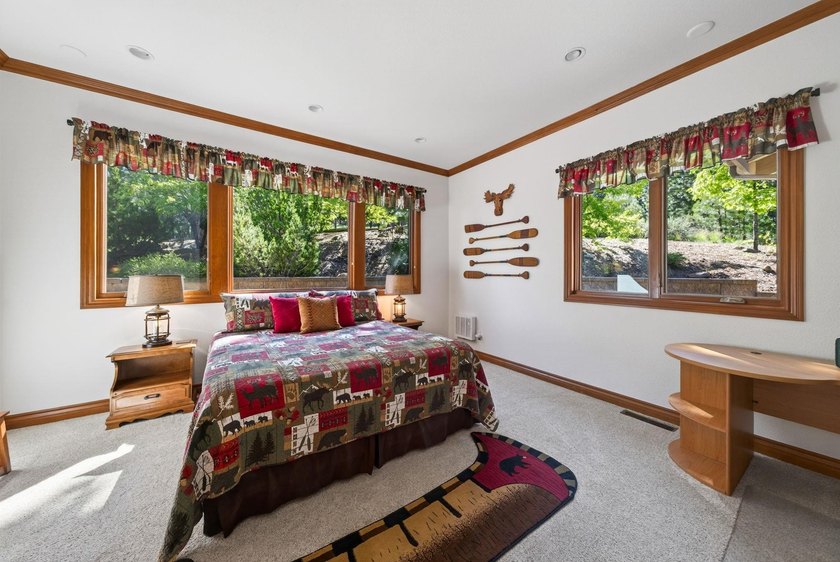 TIMELESS.... ELEGANCE...Meets Mountain Majesty in this Stunning - photo 34