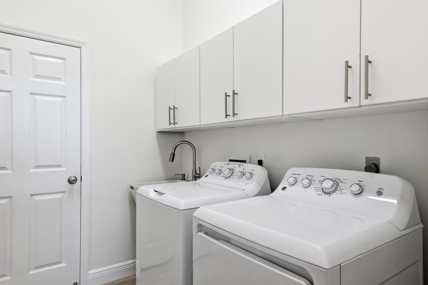 100% Move-In Ready! Beautifully updated and bright Monarch - photo 34