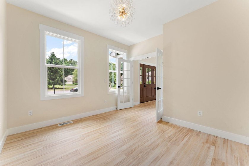 **INTERIOR PHOTOS COMING TOMORROW** Beautiful custom-built - photo 11