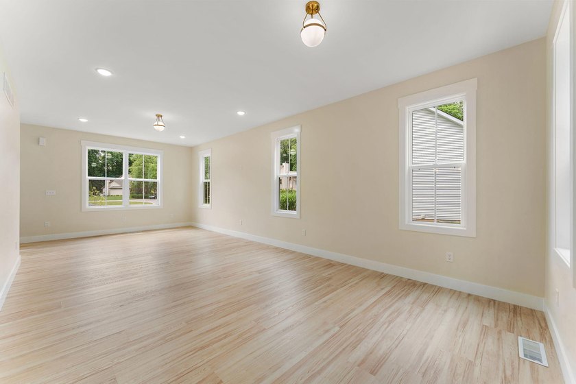 **INTERIOR PHOTOS COMING TOMORROW** Beautiful custom-built - photo 18