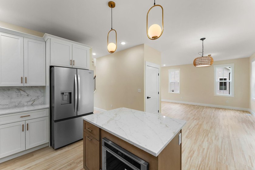 **INTERIOR PHOTOS COMING TOMORROW** Beautiful custom-built - photo 20