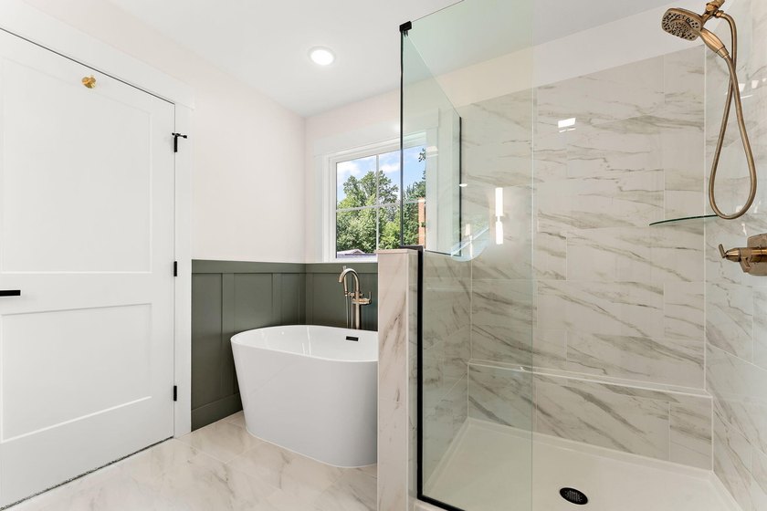 **INTERIOR PHOTOS COMING TOMORROW** Beautiful custom-built - photo 35