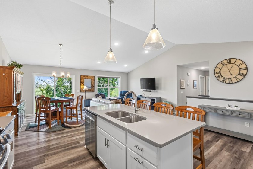 Enjoy the benefits of newer construction without the wait in - photo 4