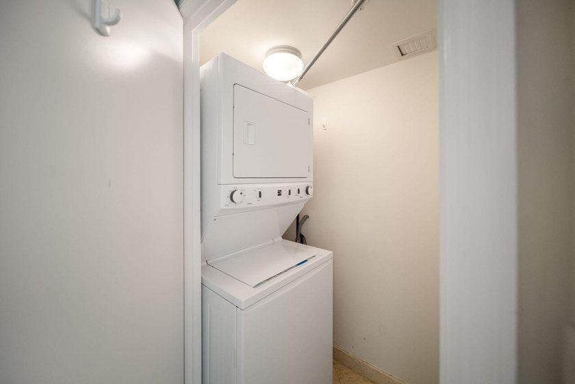 Exclusive pied-a-terre at La Perla Condominium in Sunny Isles - photo 14