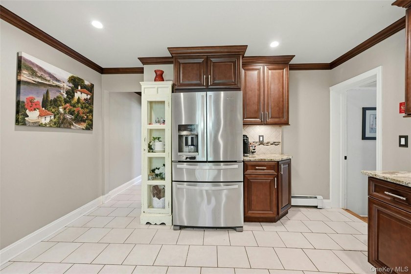 Beautiful Storybook Brick &amp; Stone 2/3 Bedroom, 2 Full Bath - photo 9