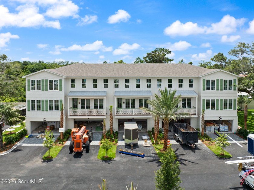 Introducing Moss Pointe, an exclusive collection of eleven fee - photo 20