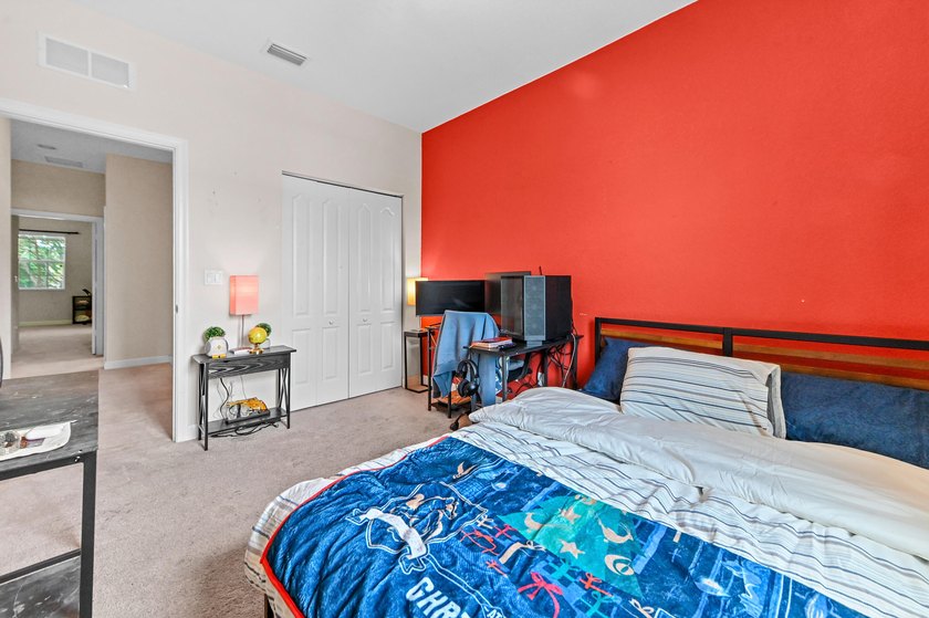 Welcome to this charming townhouse in Charleston Commons, West - photo 21