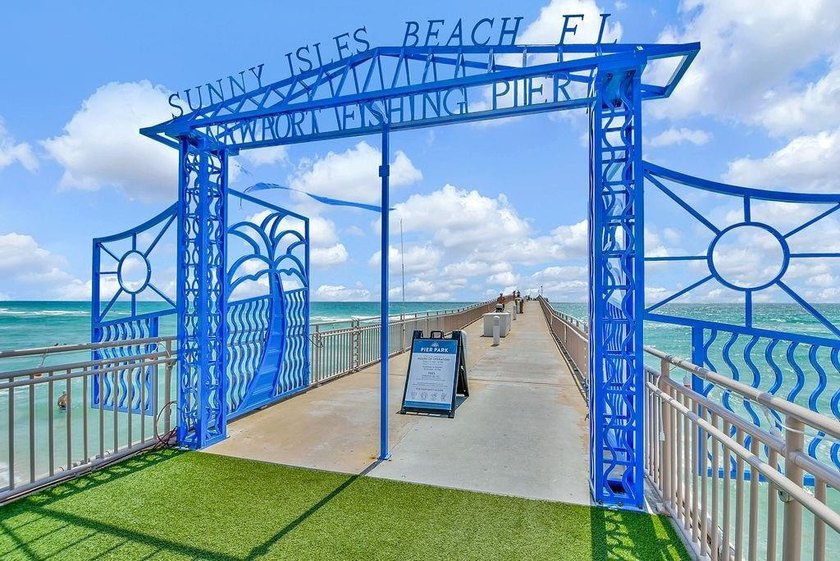 Exclusive pied-a-terre at La Perla Condominium in Sunny Isles - photo 22