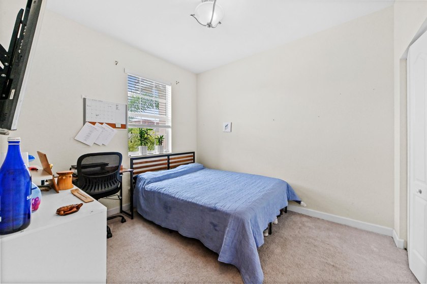 Welcome to this charming townhouse in Charleston Commons, West - photo 23