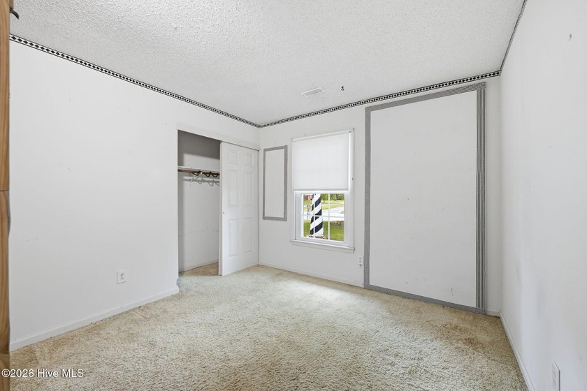 With a total of 1,943 square feet, let's just imagine Friday - photo 24