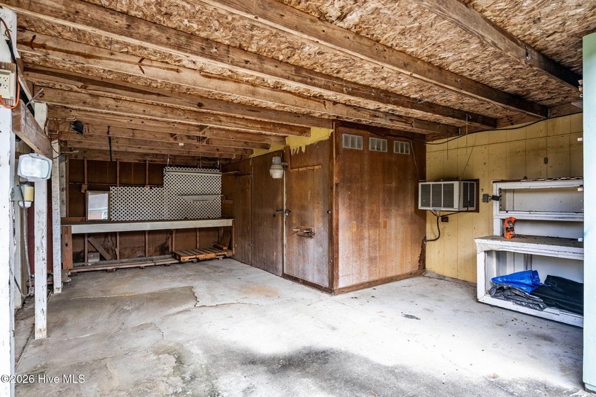 With a total of 1,943 square feet, let's just imagine Friday - photo 35