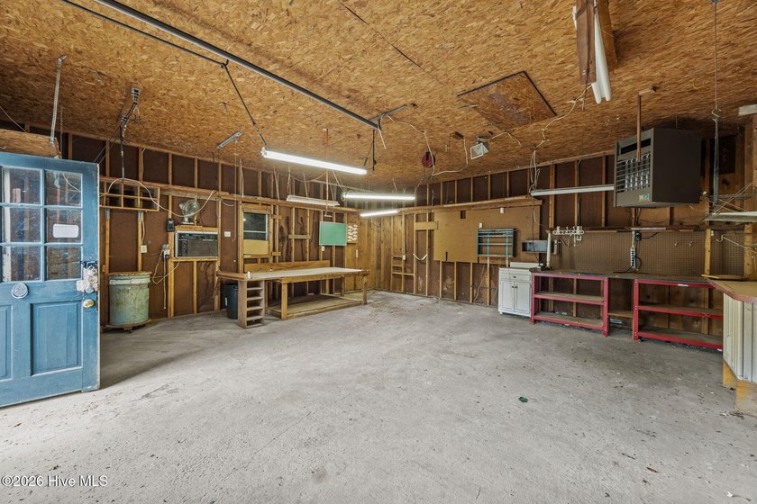 With a total of 1,943 square feet, let's just imagine Friday - photo 36