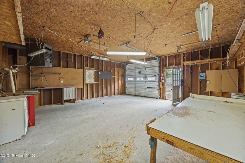 With a total of 1,943 square feet, let's just imagine Friday - photo 37
