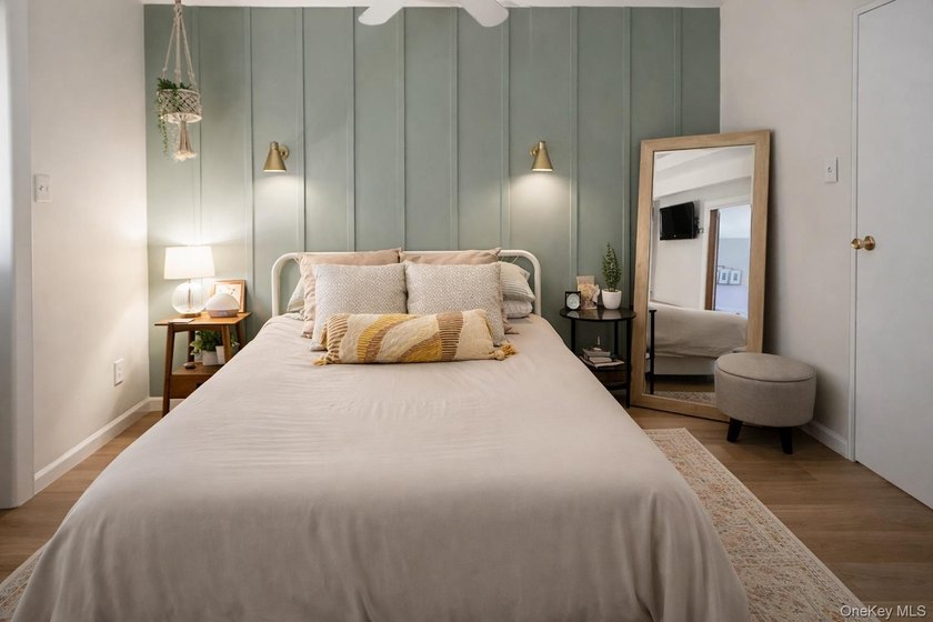 Alcove studio converted to a one-bedroom, offering a flexible - photo 11