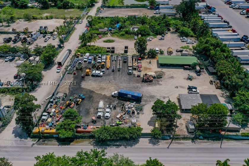 Unique Income-Producing Property - Endless Opportunities | For - photo 10