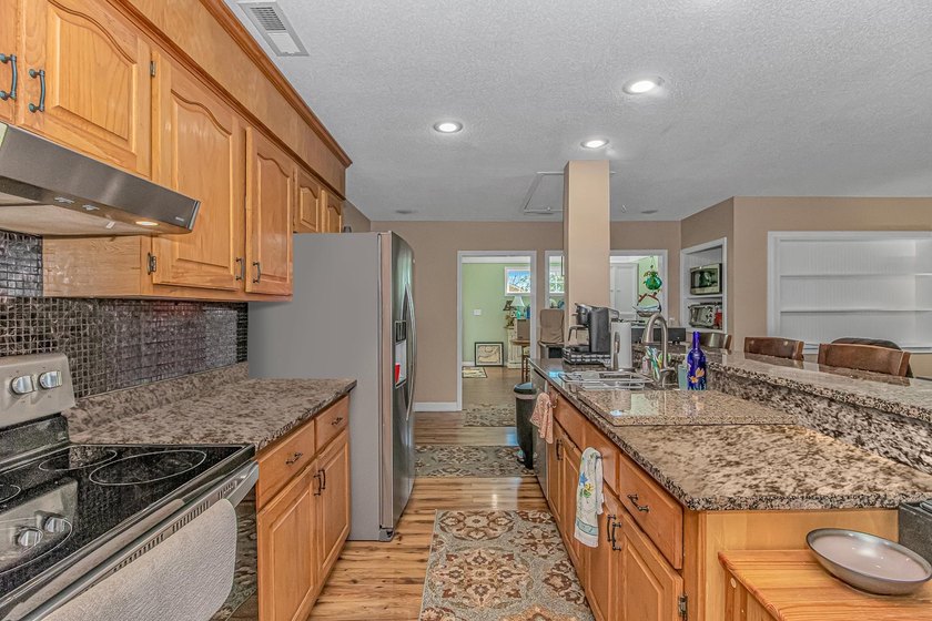 Charming 2-bedroom, 3-bath ranch situated on a corner homesite - photo 5