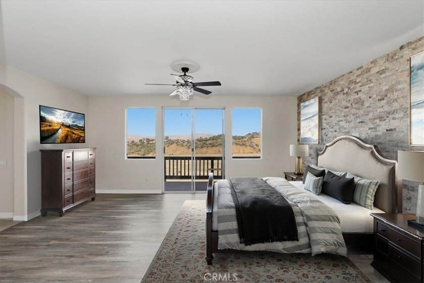 Gorgeous view home in the prestigious Eagle Glen community with - photo 31