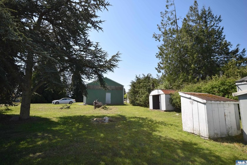 Rare, stunning waterfront property ready for your remodel - photo 34