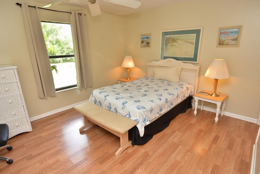 Unique opportunity to own a thoroughly maintained Corner lot - photo 21